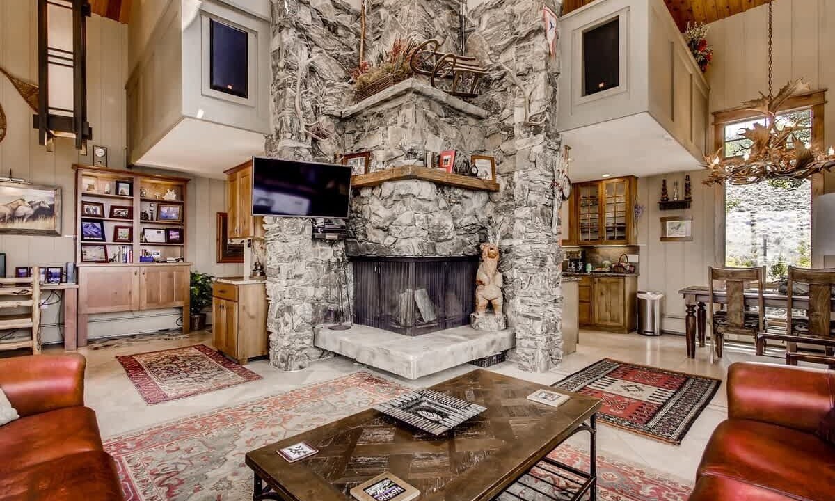Photo of Livingroom in Dillon