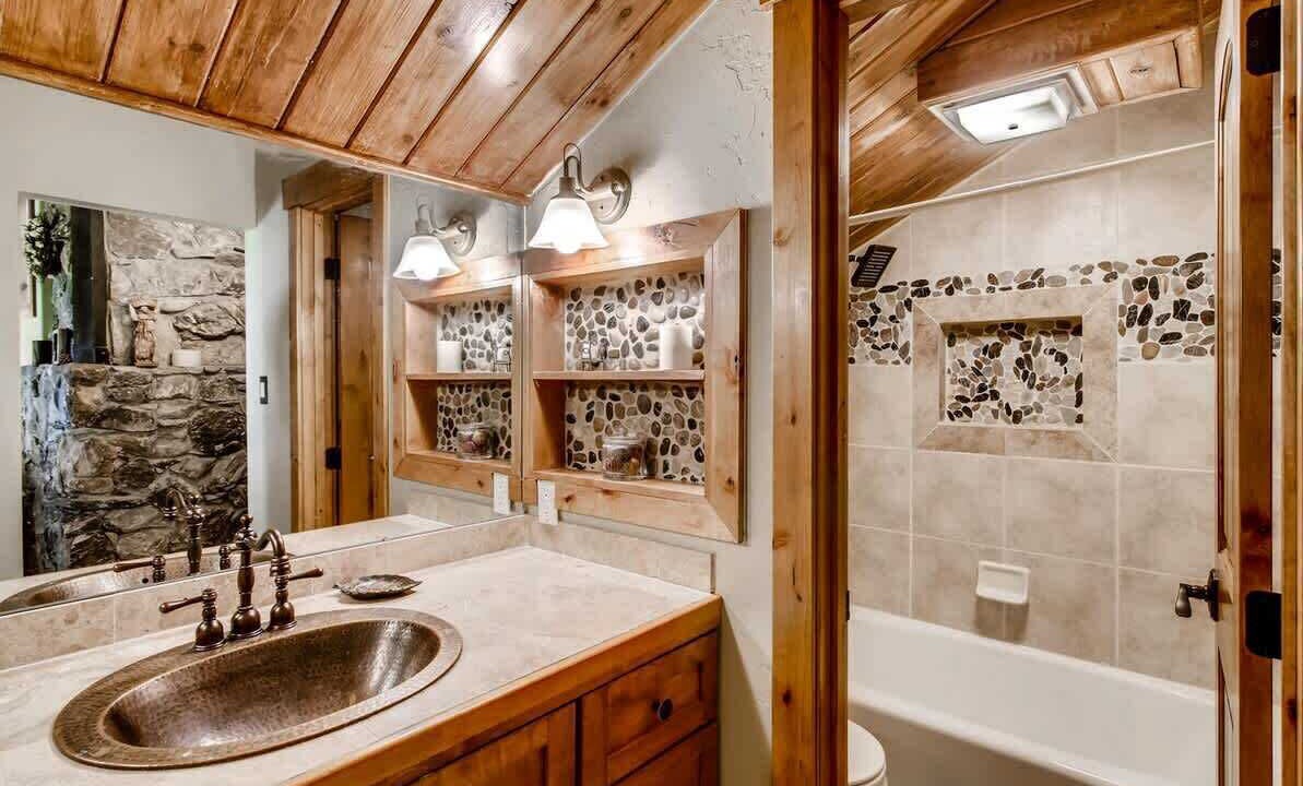 Photo of Bathroom in Dillon