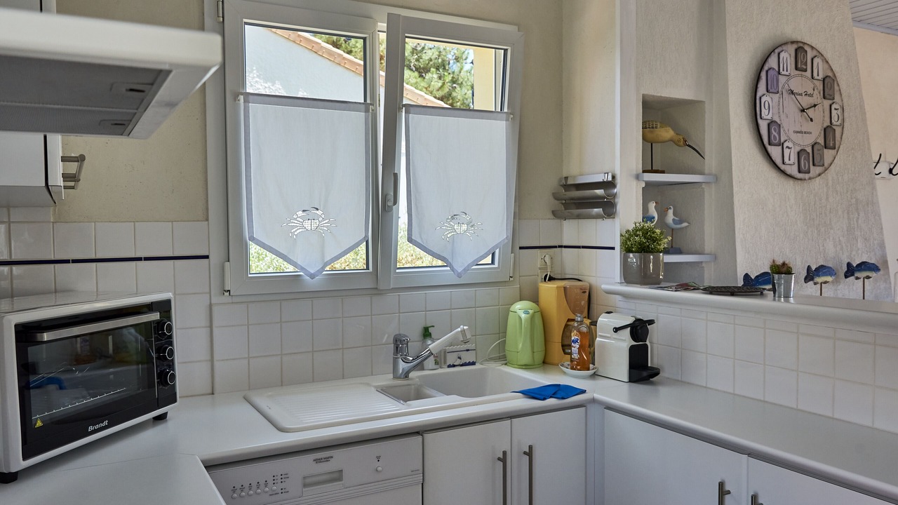 Photo of Kitchen in Saint-Michel-Chef-Chef