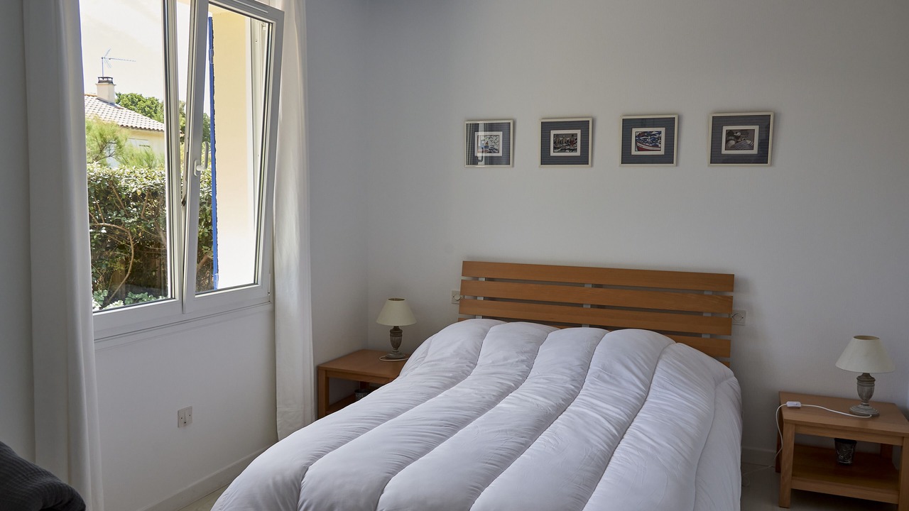 Photo of Bedroom in Saint-Michel-Chef-Chef