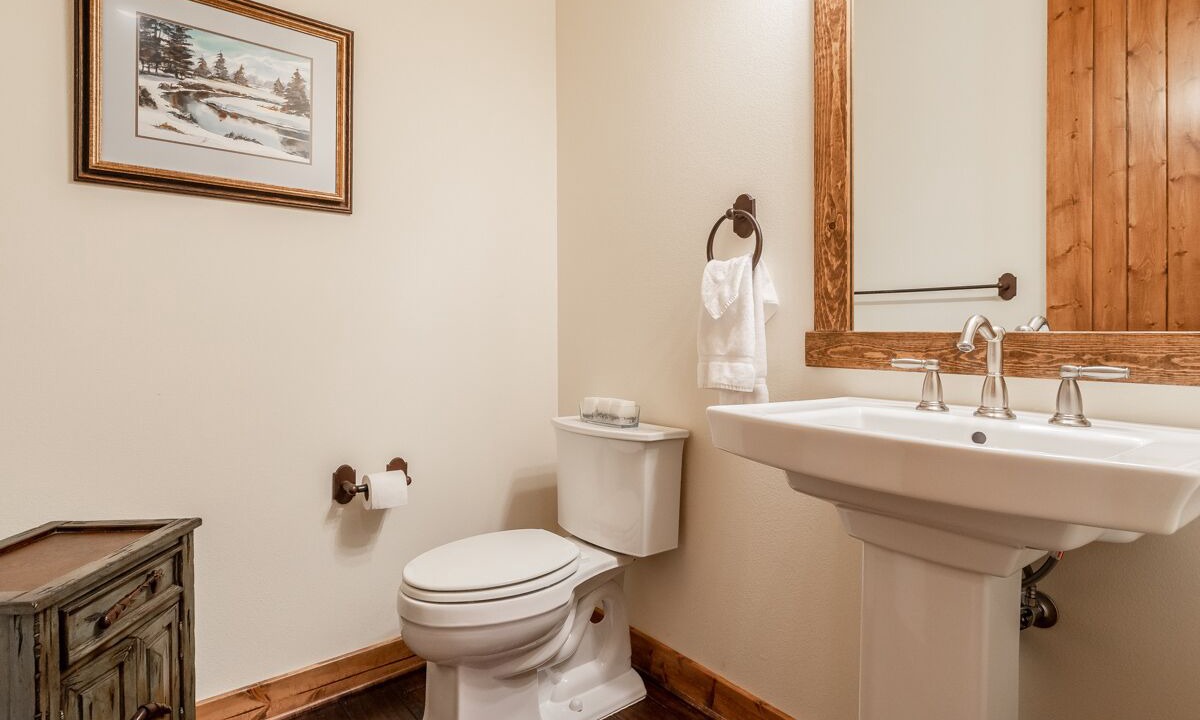 Photo of Bathroom in Mammoth Lakes