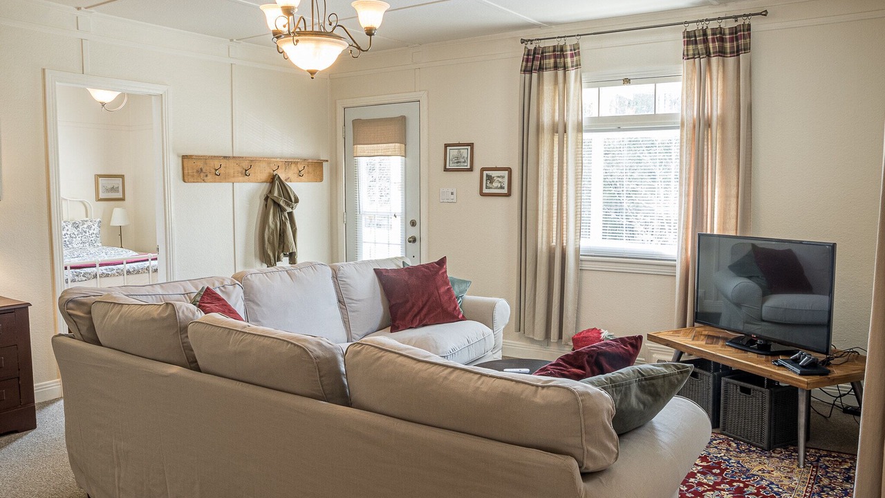 Photo of Livingroom in Hatley