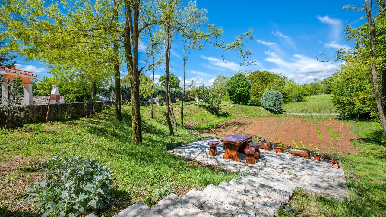 Photo of Outdoor in Santalezi