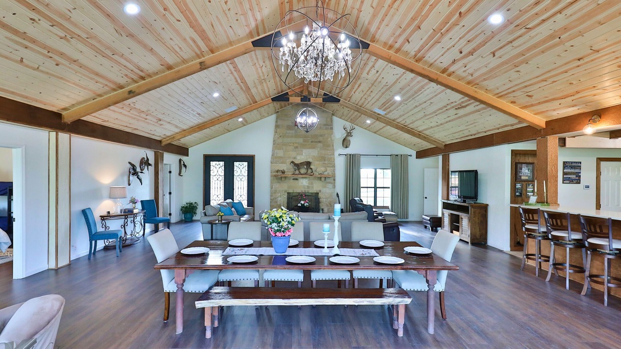 Photo of Bedroom in Rising Star