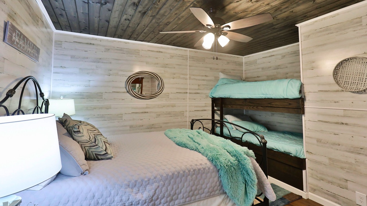 Photo of Bedroom in Rising Star