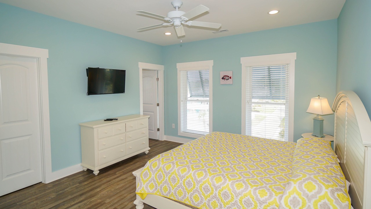 Photo of Bedroom in Surfside Beach