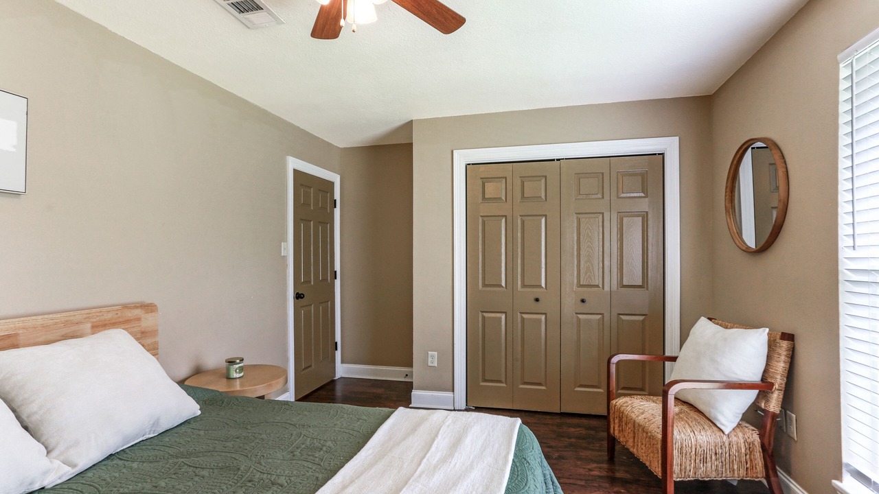 Photo of Bedroom in Broadmoor