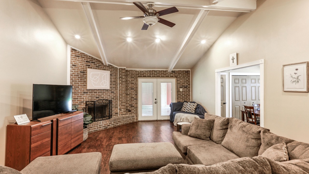 Photo of Livingroom in Broadmoor