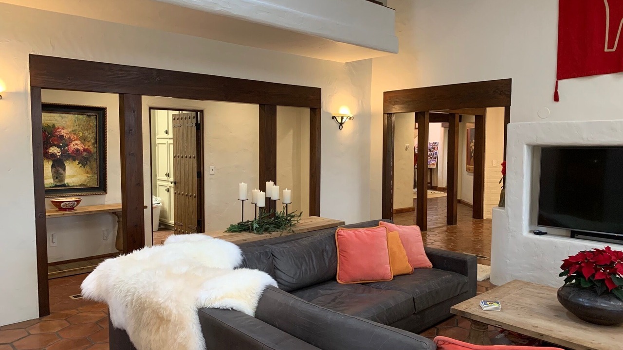 Photo of Livingroom in Victor