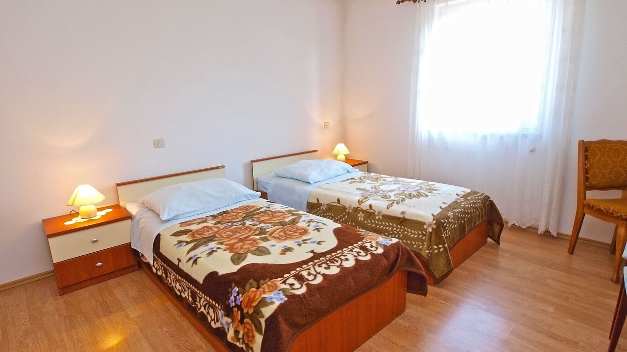 Photo of Bedroom in Flengi