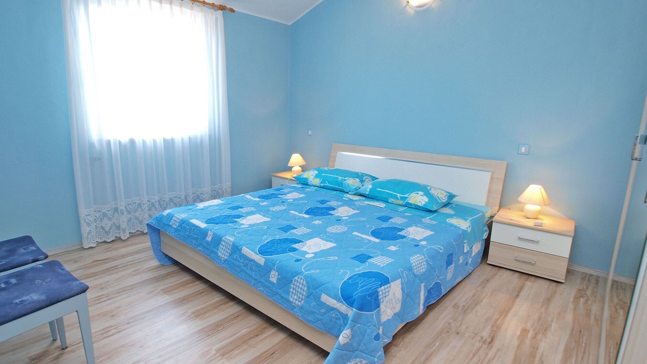 Photo of Bedroom in Flengi