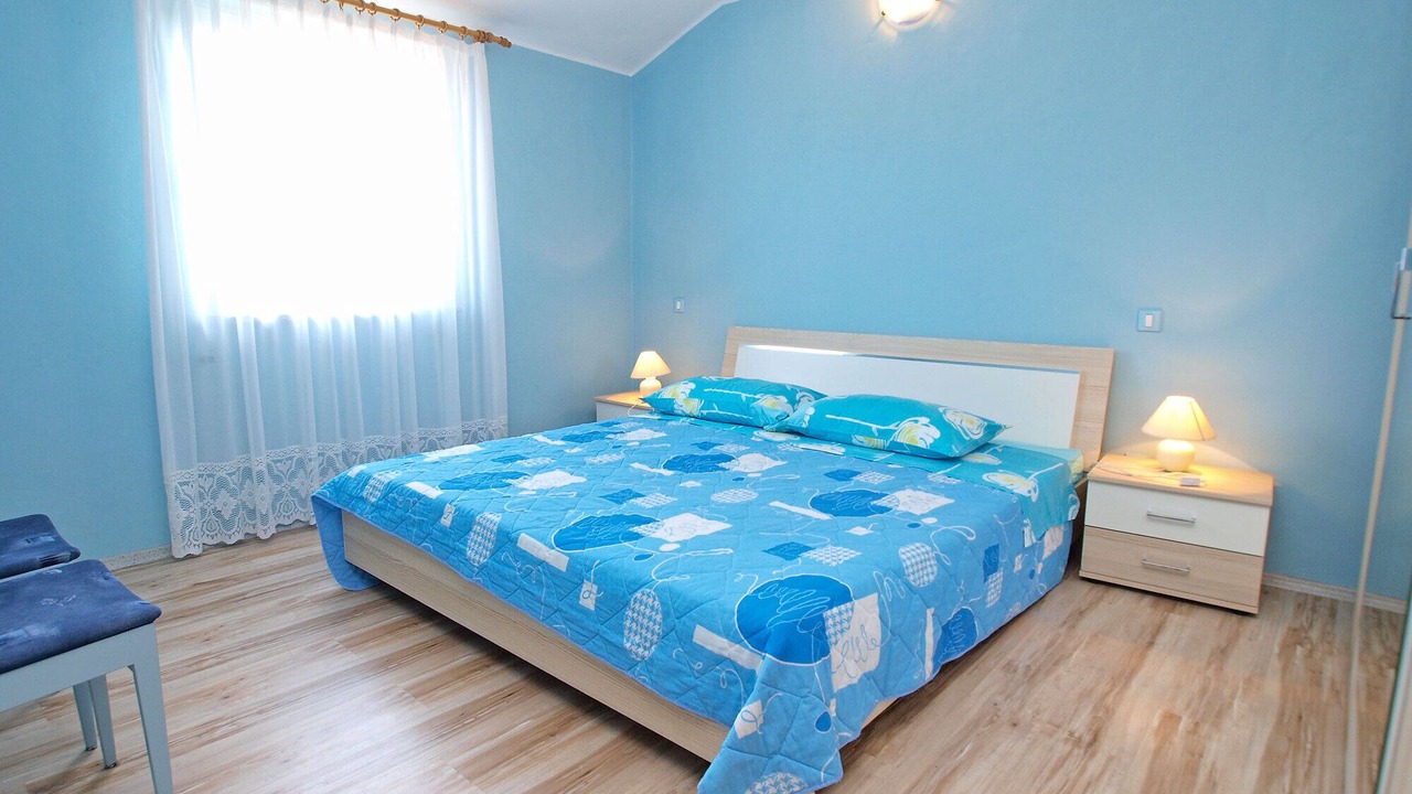 Photo of Bedroom in Flengi