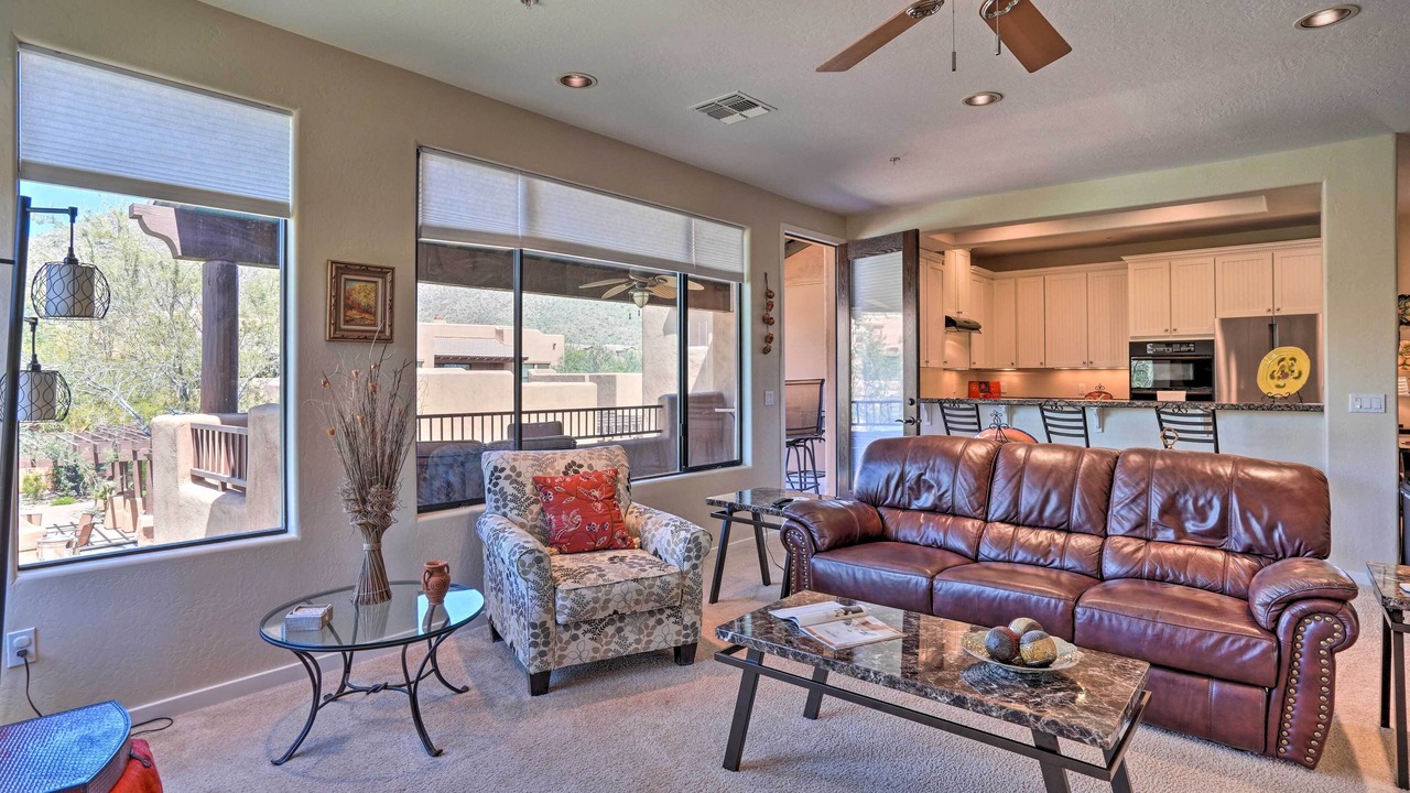 Photo of Livingroom in Mirage Mountain