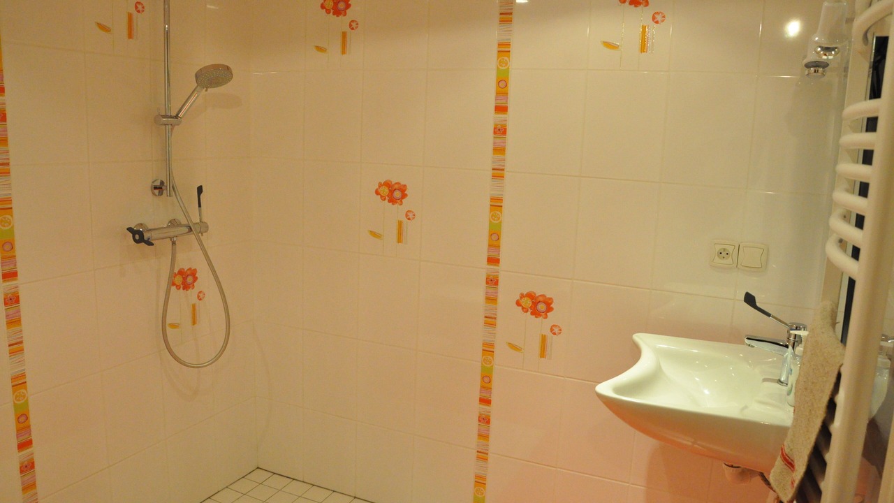 Photo of Bathroom in Queige