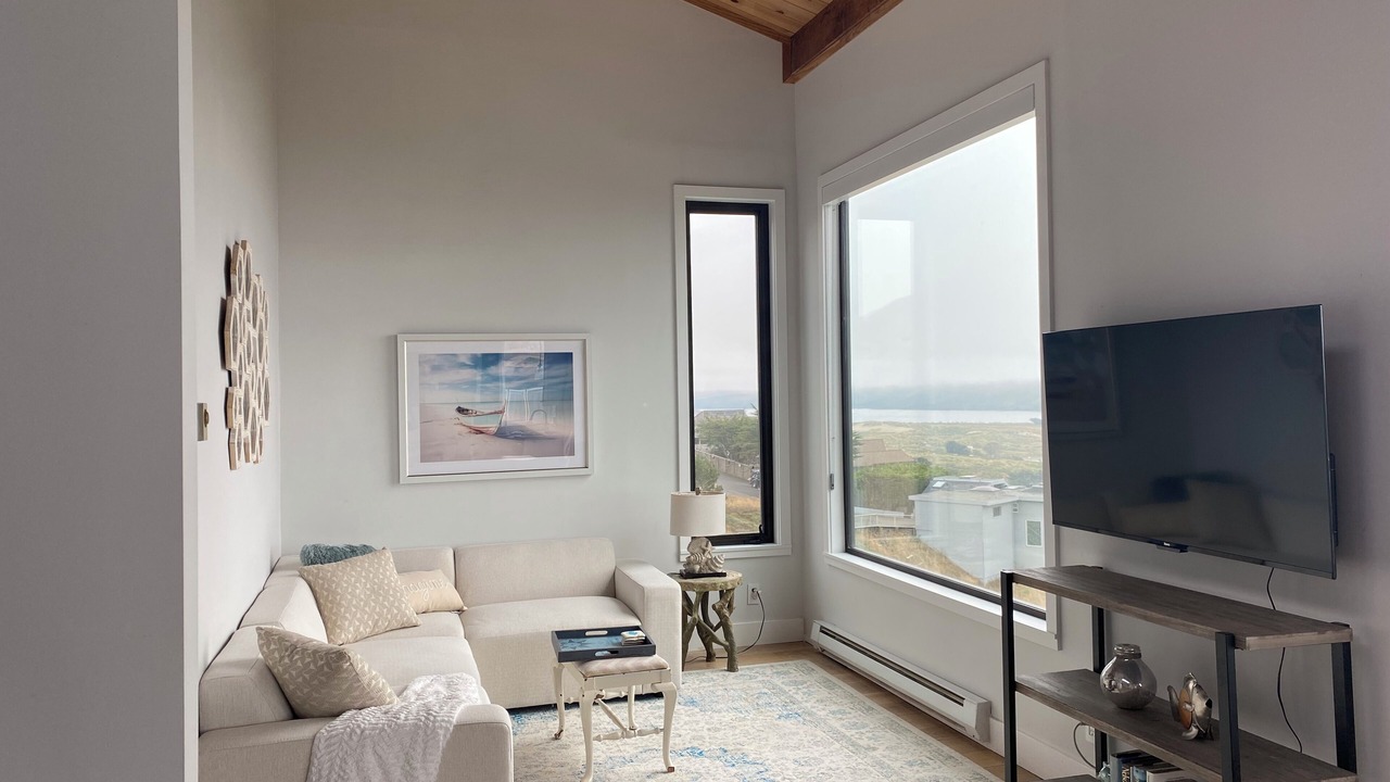 Photo of Livingroom in Dillon Beach