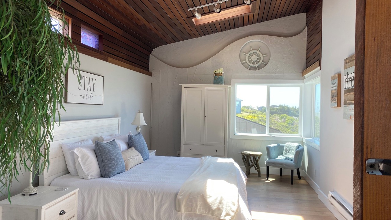 Photo of Bedroom in Dillon Beach