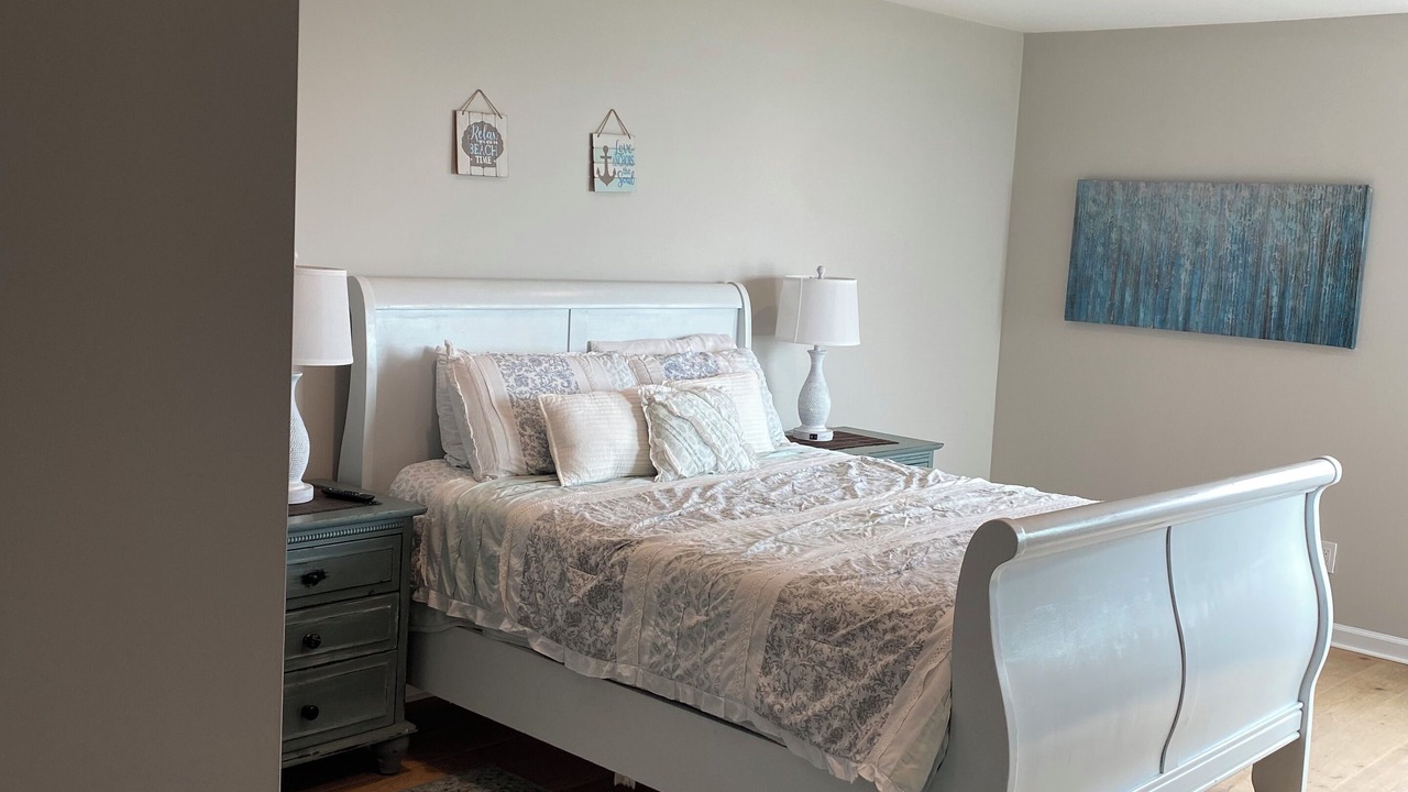 Photo of Bedroom in Dillon Beach