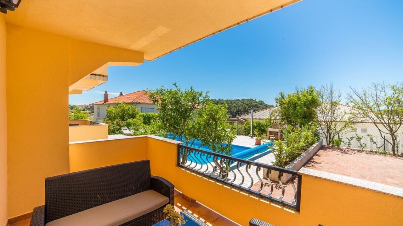 Photo of Patio Balcony in Palit