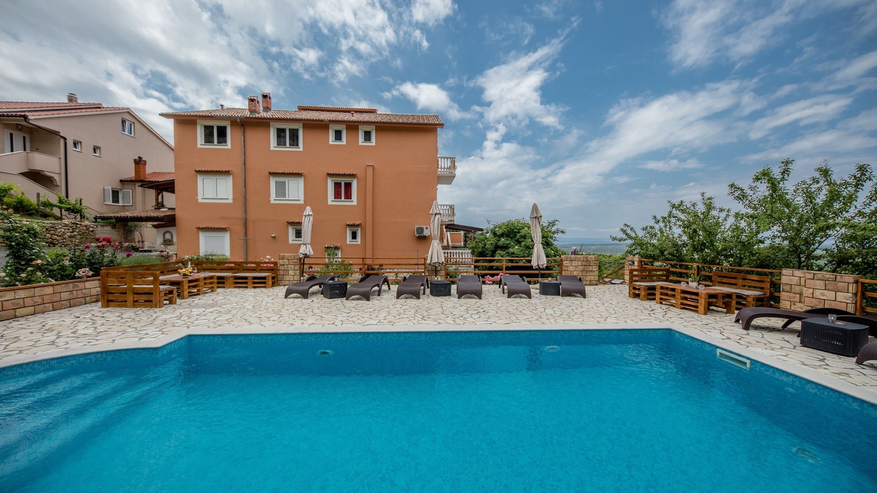 Photo of Outdoor in Mundanije