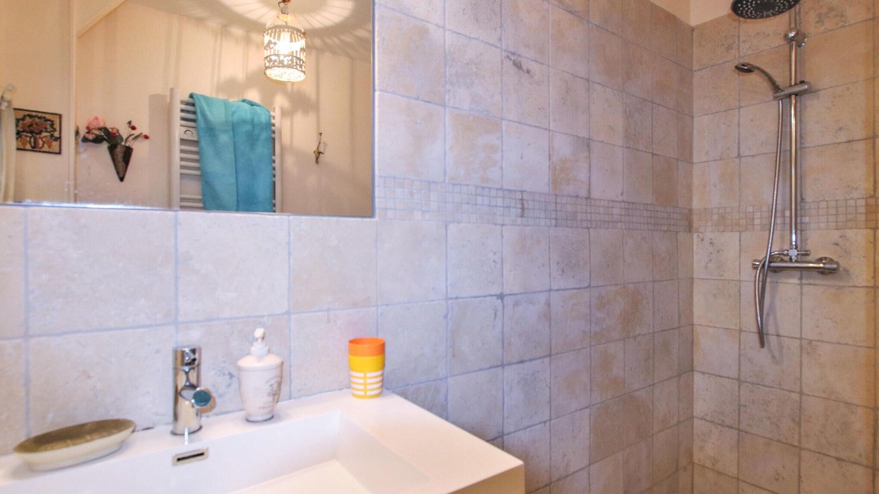 Photo of Bathroom in Saignon