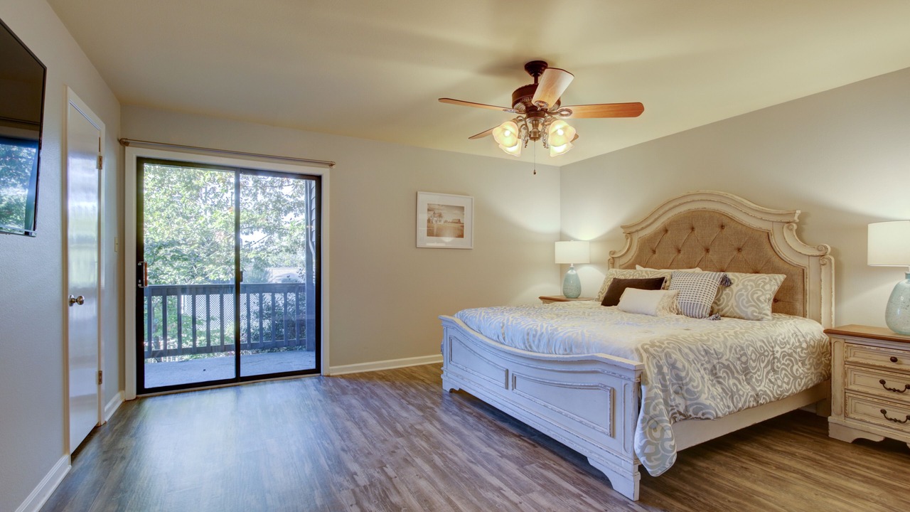 Photo of Bedroom in Lake Hamilton