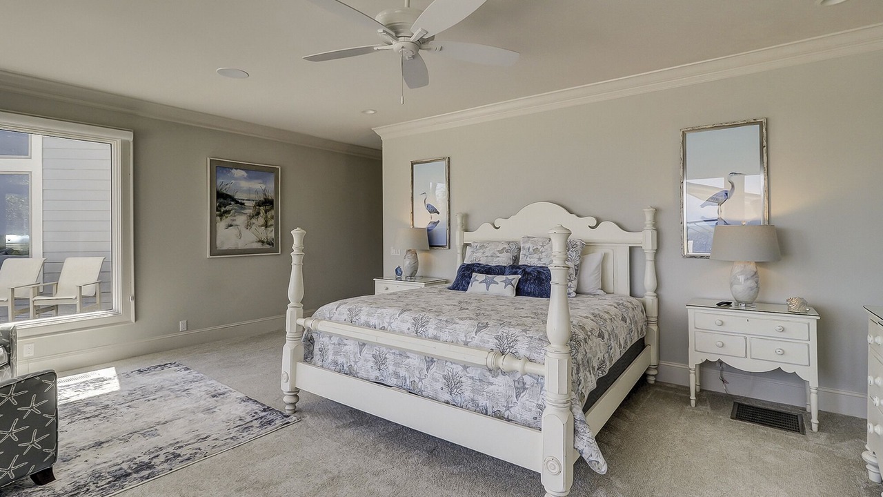 Photo of Bedroom in Oceanside