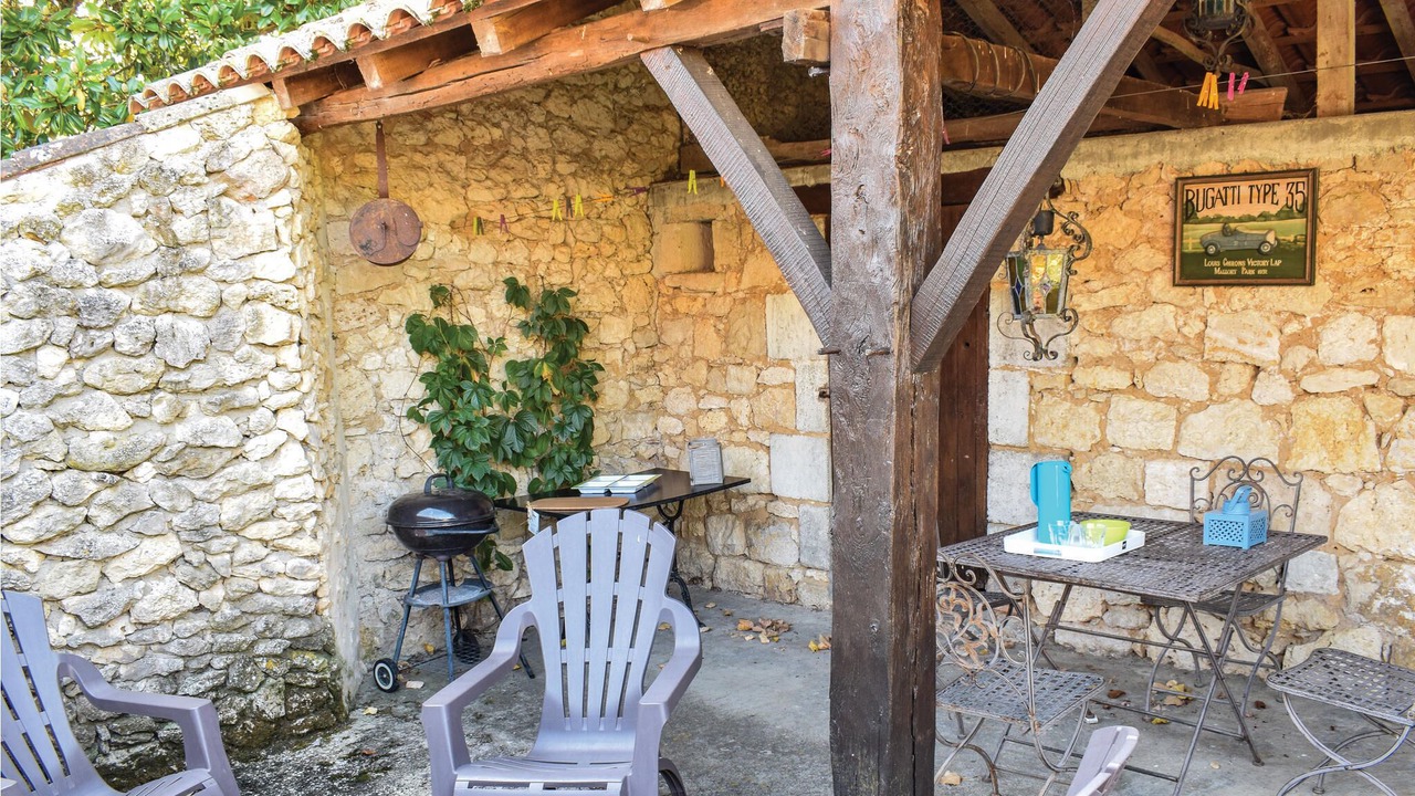 Photo of Patio Balcony in Sembas