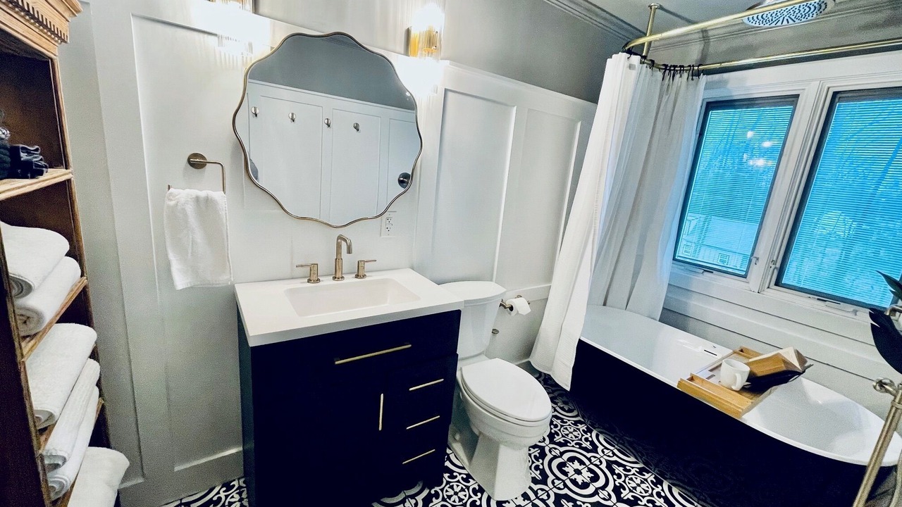 Photo of Bathroom in Vista Acres
