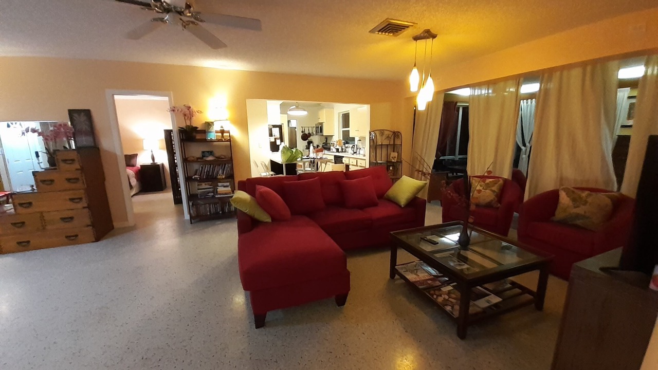 Photo of Livingroom in Lake Worth Corridor