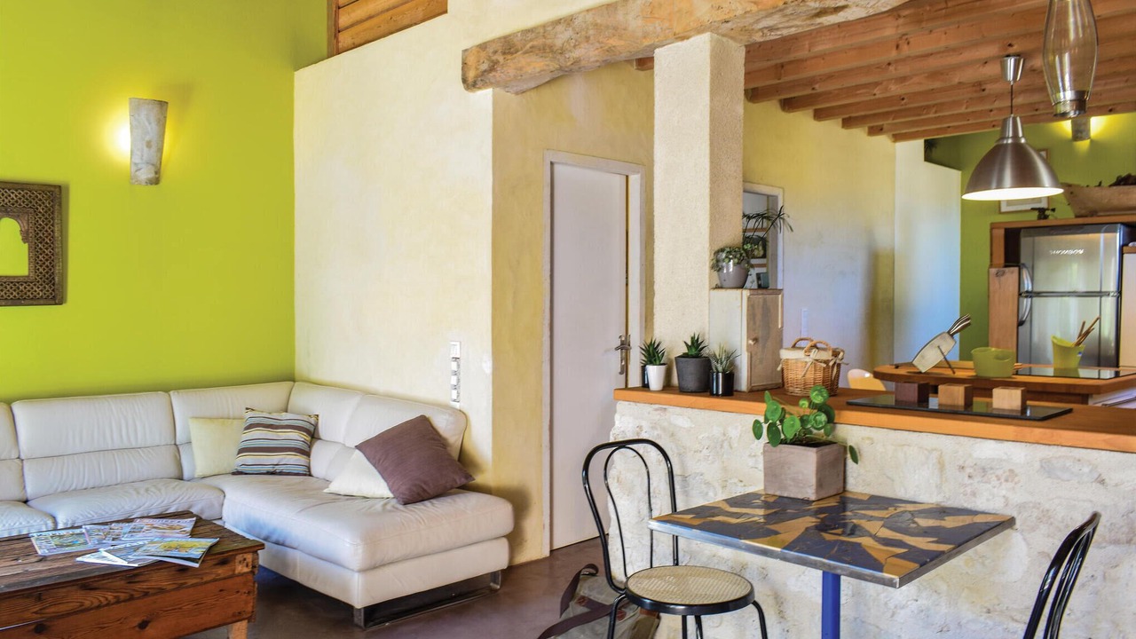 Photo of Bedroom in Sembas