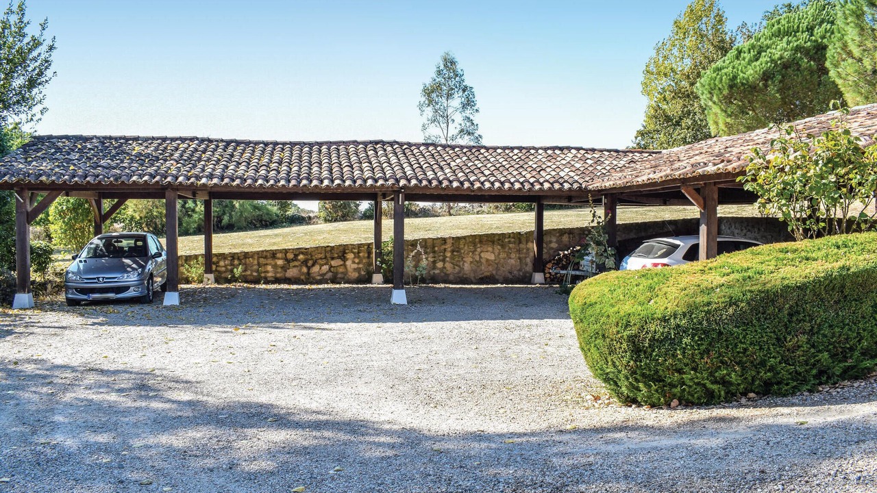 Photo of Others in Sembas