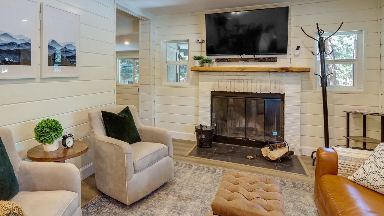 Photo of Livingroom in Big Bear City