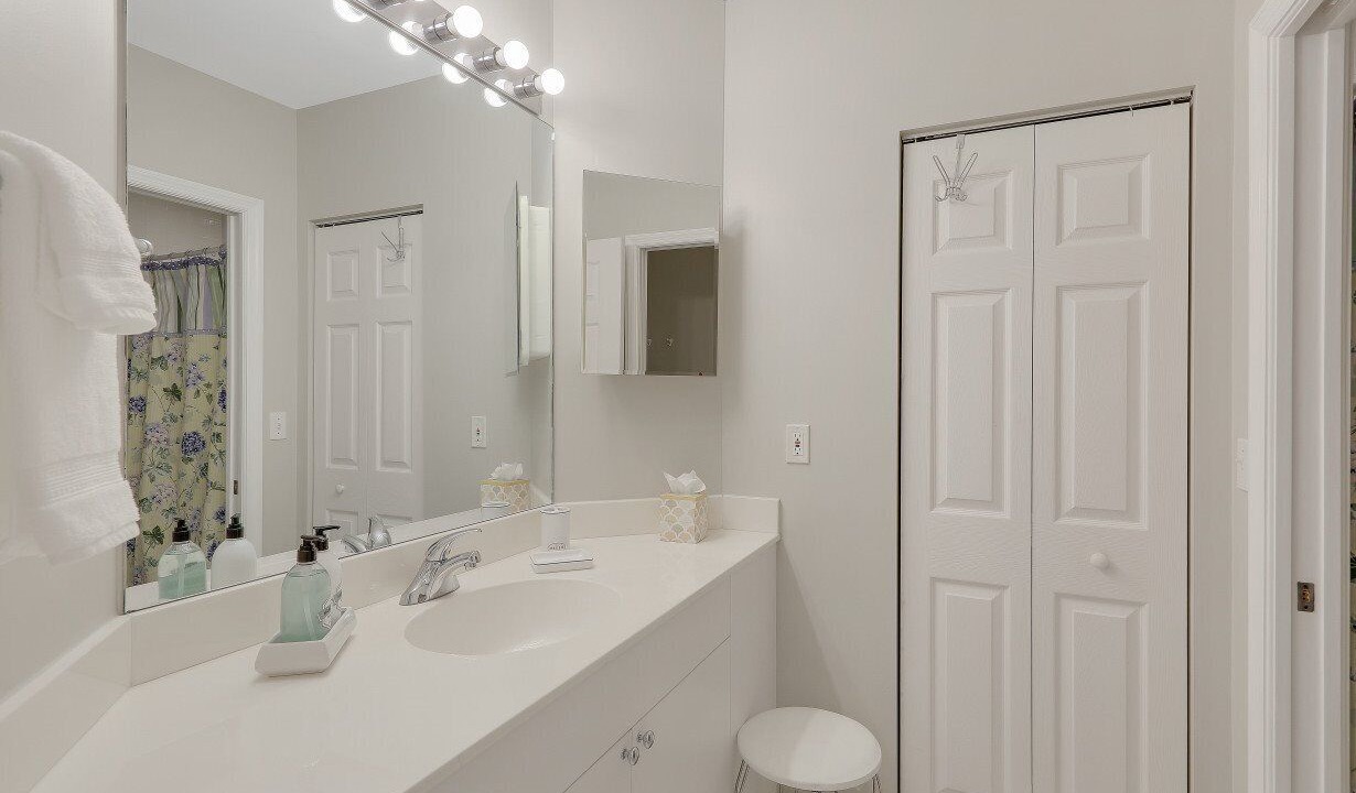 Photo of Bathroom in Vanderbilt Beach