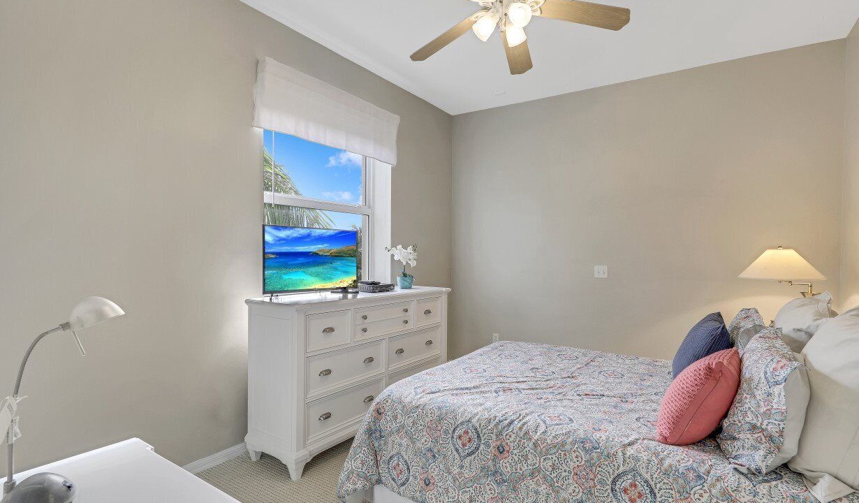 Photo of Bedroom in Vanderbilt Beach