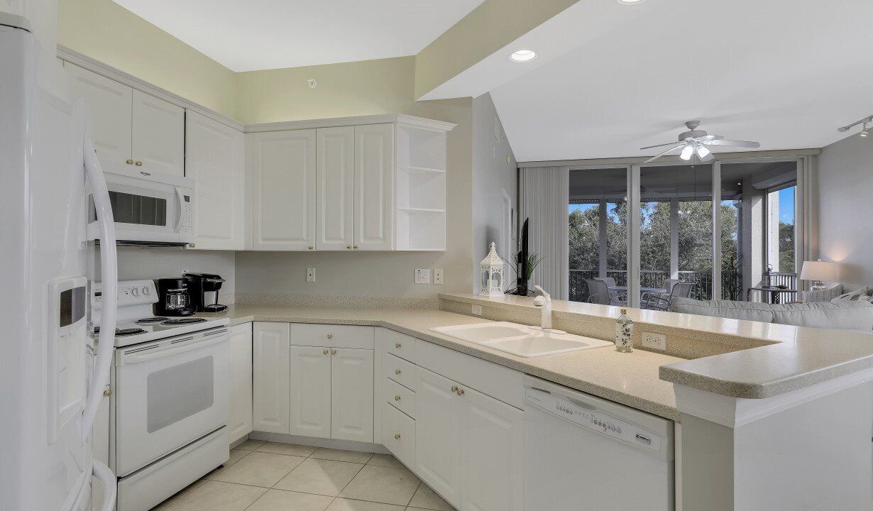 Photo of Kitchen in Vanderbilt Beach