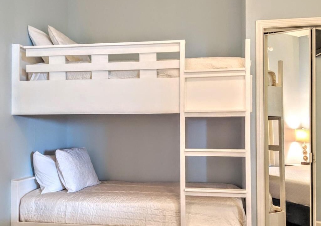 Photo of Bedroom in Avalon Beach Estates