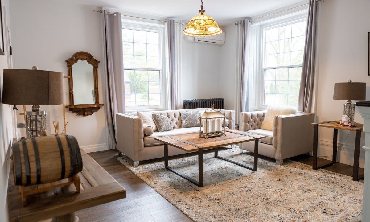 Photo of Livingroom in Burlington