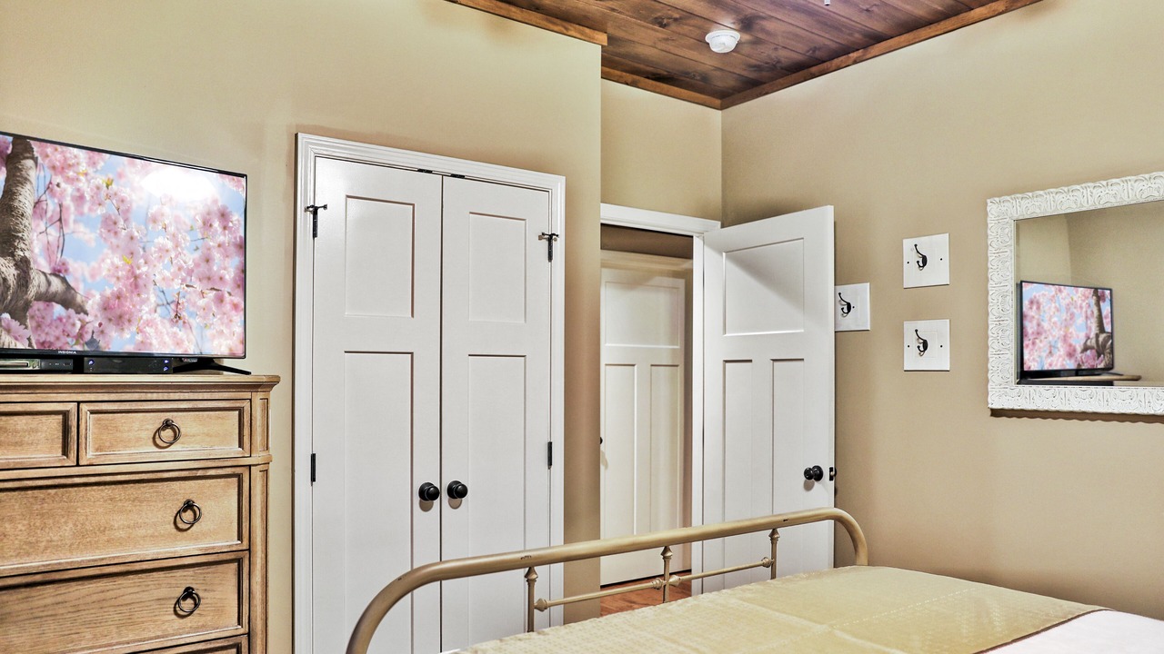 Photo of Bedroom in Chalet Village North