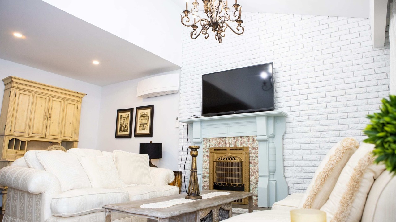 Photo of Livingroom in Burlington