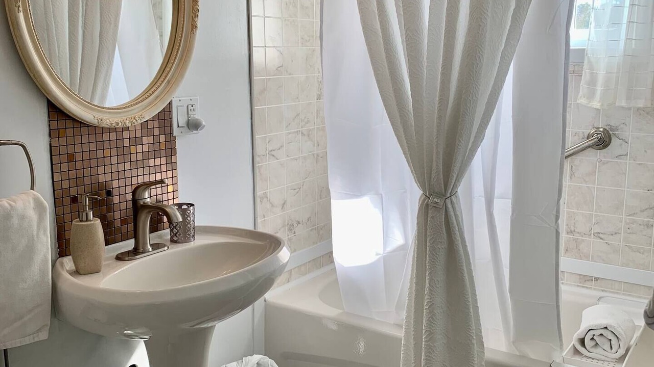 Photo of Bathroom in Tingwick