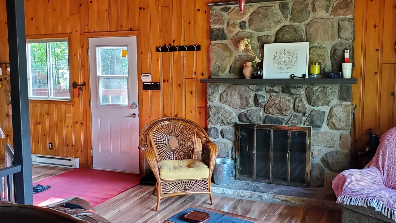 Photo of Livingroom in Val Morin