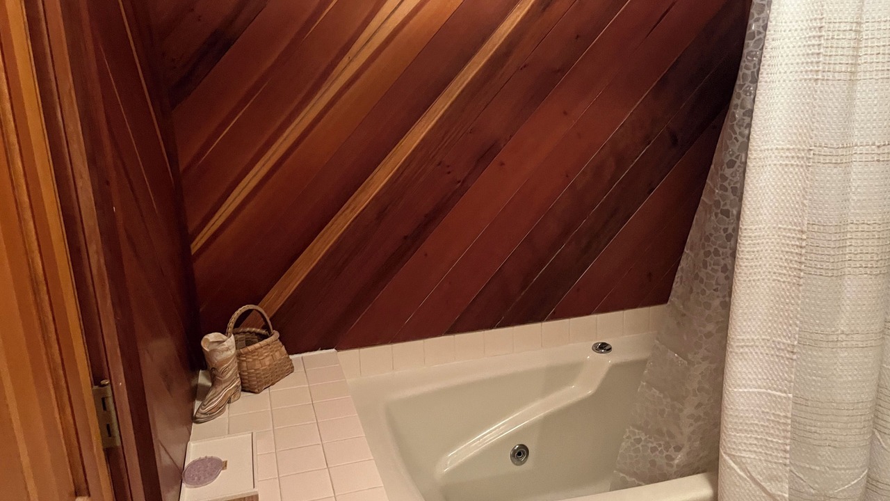 Photo of Bathroom in Londonderry