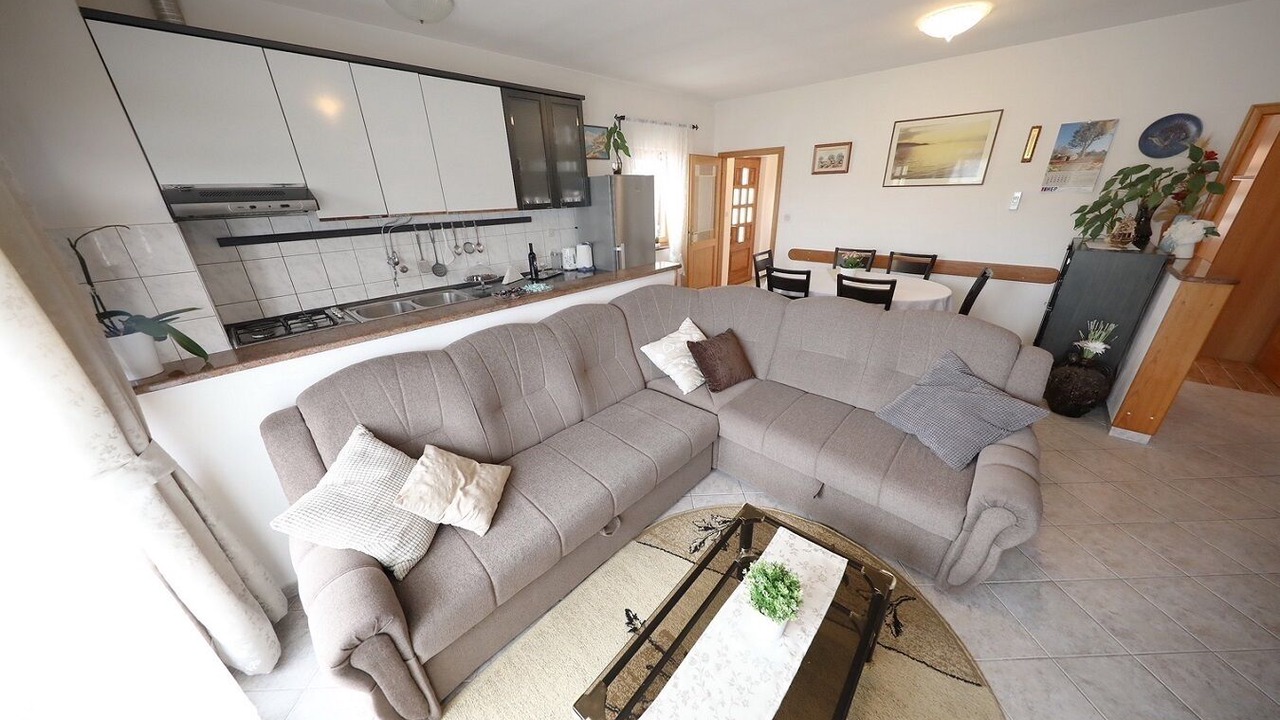 Photo of Livingroom in Mali Iz