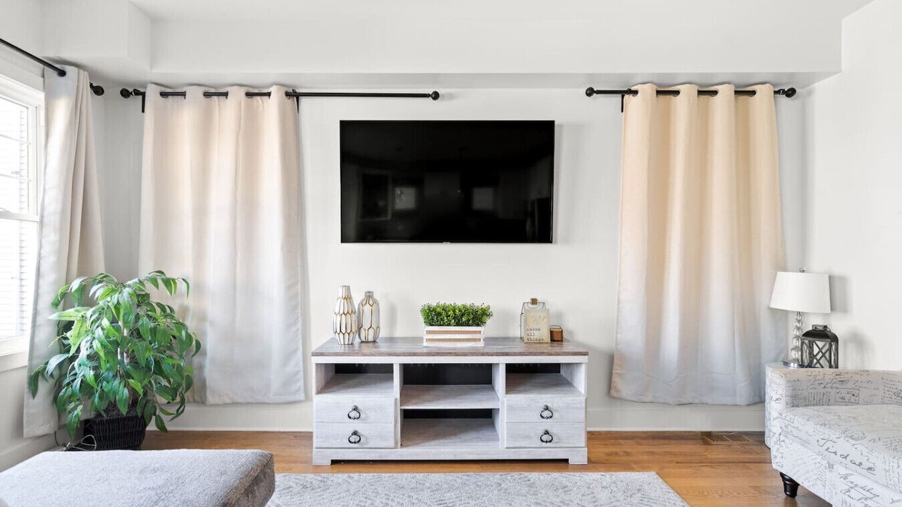 Photo of Livingroom in Albany Park