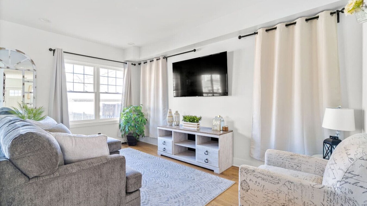 Photo of Livingroom in Albany Park