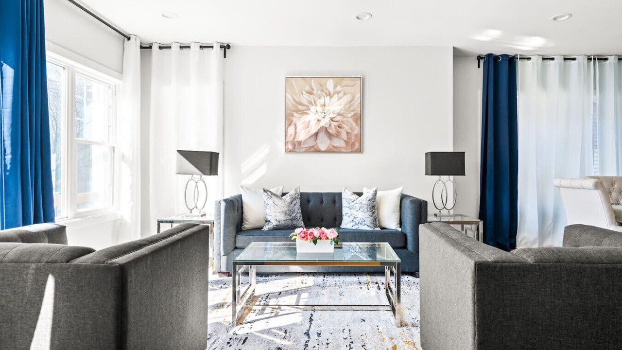 Photo of Livingroom in Albany Park