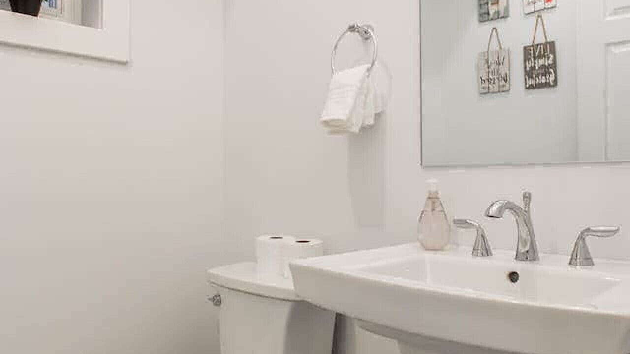 Photo of Bathroom in Albany Park