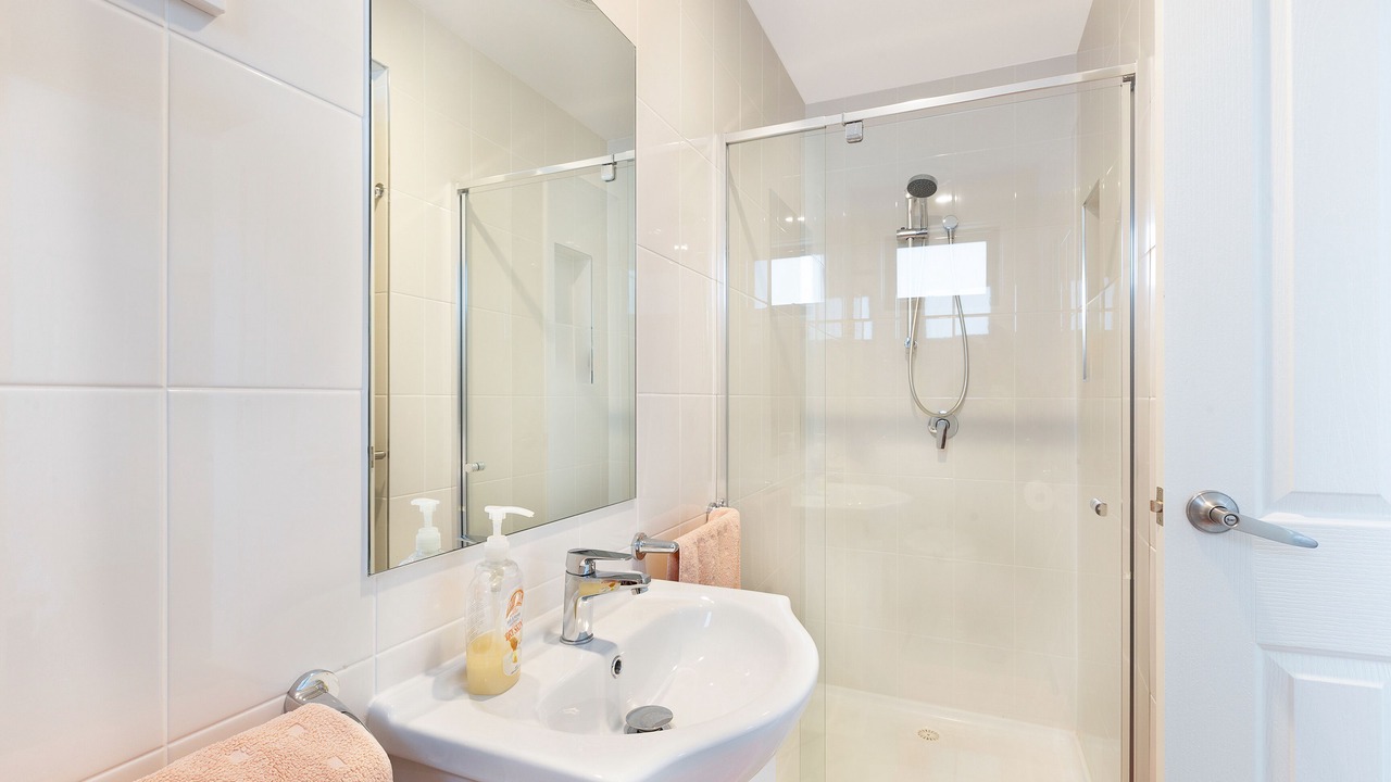 Photo of Bathroom in Seacombe Gardens