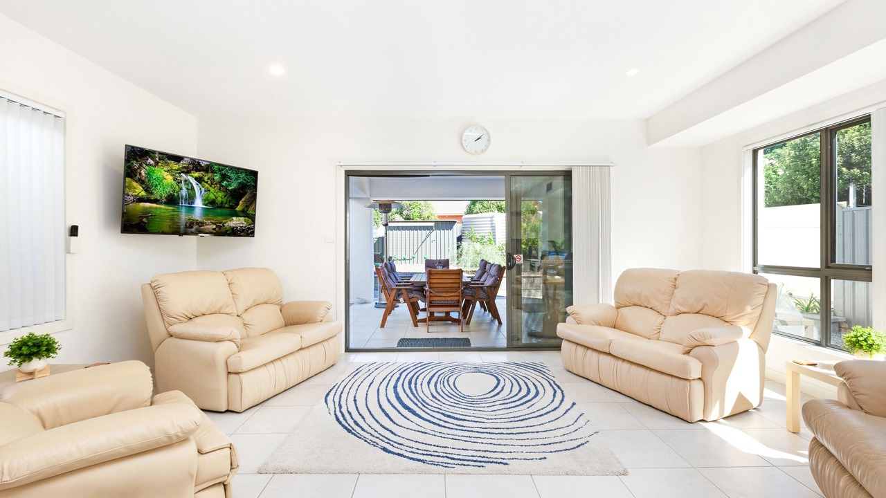 Photo of Livingroom in Seacombe Gardens