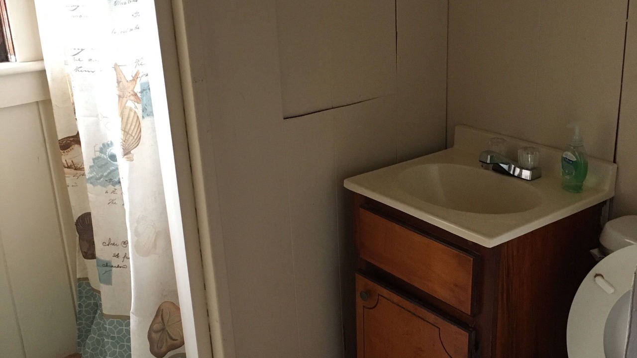 Photo of Bathroom in Kitty Hawk